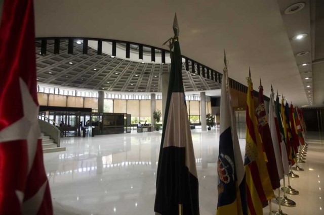 Hall central