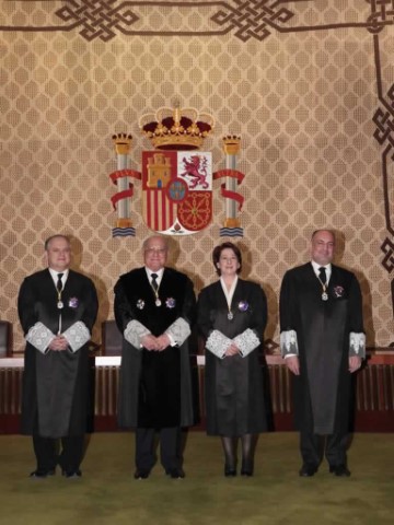 Magistrados que toman posesión, D. Luis Ignacio Ortega Álvarez, D. Francisco José Hernando Santiago, Dña. Adela Asúa Batarrita y D. Francisco Pérez de los Cobos Orihuel (De izquierda a derecha)
