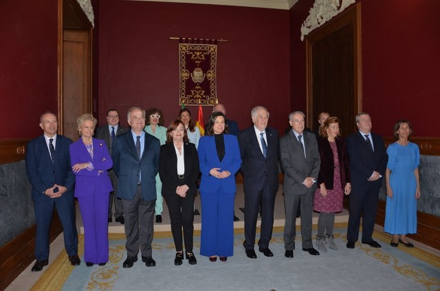 Visita institucional del Pleno del Tribunal Constitucional al Ayuntamiento de San Fernando