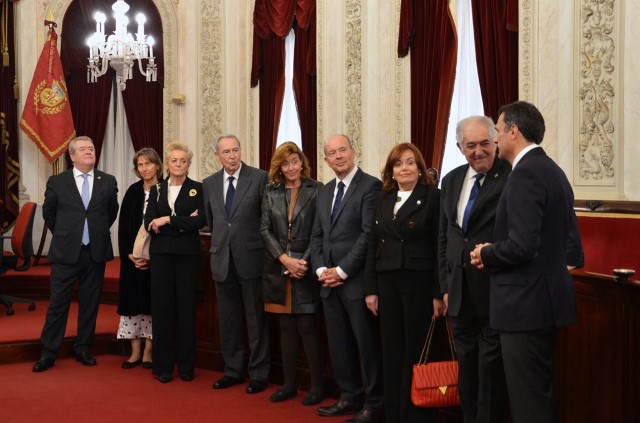 Recepción al Pleno del Tribunal Constitucional en el Ayuntamiento de Cádiz