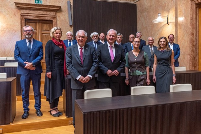 Reunión de trabajo entre el Tribunal Constitucional de España y el de la República Checa