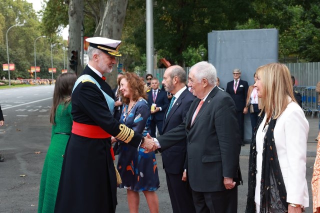 El Presidente y los magistrados del TC, en la celebración de la Fiesta Nacional