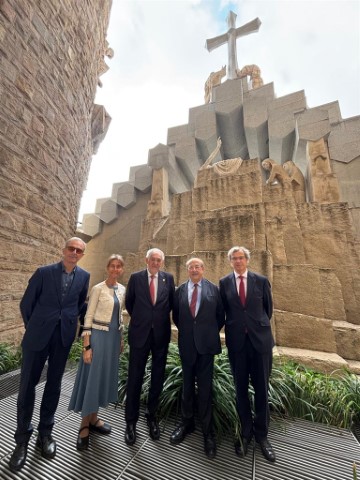 Visita institucional del Presidente del Tribunal Constitucional a la Basílica de la Sagrada Familia