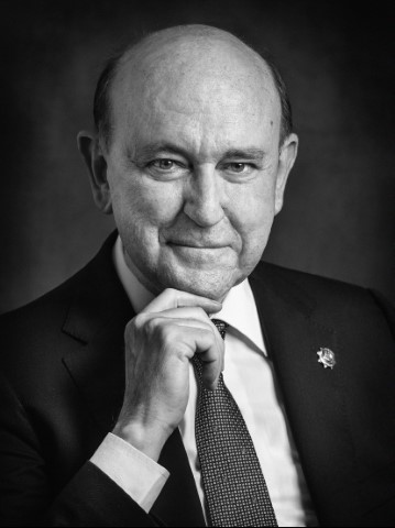 Andrés ollero Tassara, Magistrado del Tribunal Constitucional [Fotografía, retrato. Papel]