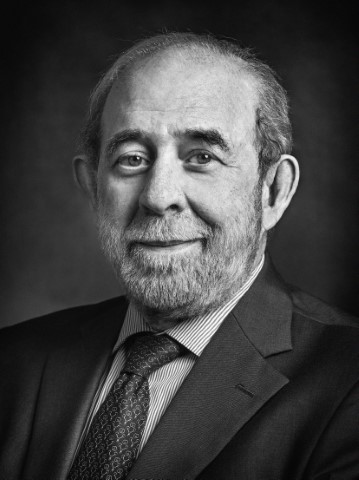 Fernando Valdés Dal-Rel, Magistrado del Tribunal Constitucional [Fotografía, retrato. Papel]