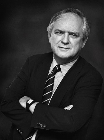 Luis Ignacio Ortega Álvarez, Magistrado del Tribunal Constitucional [Fotografía, retrato. Papel] - Alicia Barrera Caballero