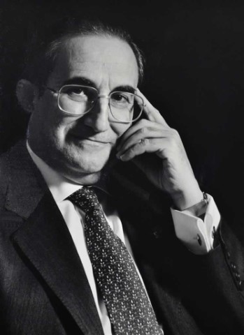 Vicente Conde Martín de Hijas, Magistrado del Tribunal Constitucional [Fotografía, retrato. Papel] - Ana Torralva Forero