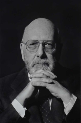 Julio González Campos, Magistrado del Tribunal Constitucional [Fotografía, retrato. Papel] - Ana Torralva Forero