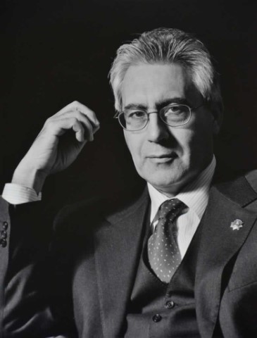 Pedro Cruz Villalón, Magistrado del Tribunal Constitucional [Fotografía, retrato. Papel] - Ana Torralva Forero