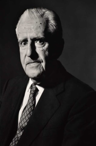 Francisco Pera Verdaguer, Magistrado del Tribunal Constitucional [Fotografía, retrato. Papel] - Ana Torralva Forero