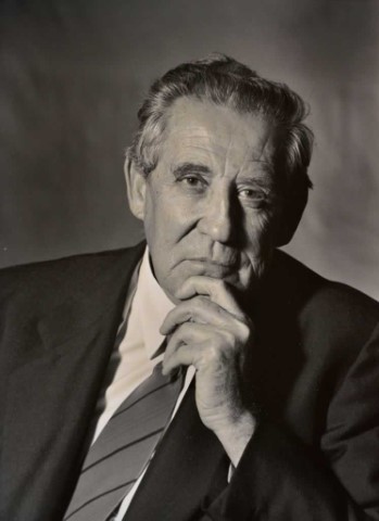 Francisco Rubio Llorente, Magistrado del Tribunal Constitucional [Fotografía, retrato. Papel] - Ana Torralva Forero